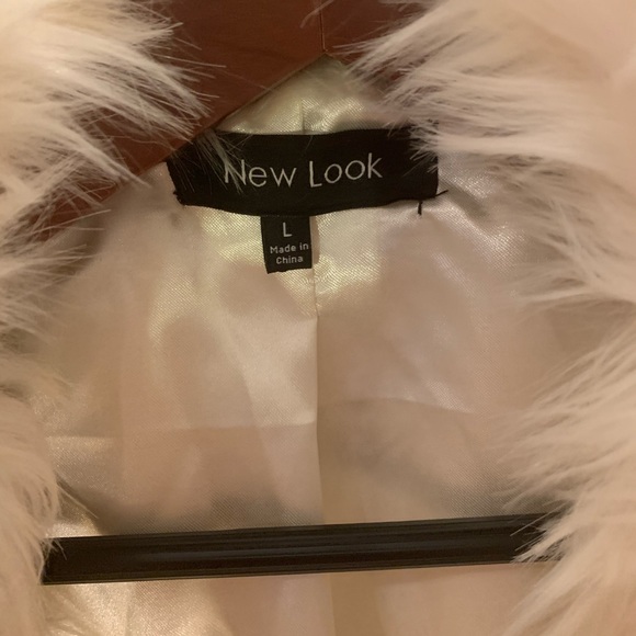 Trendy faux fur and knit women’s stylish vest - Picture 2 of 3